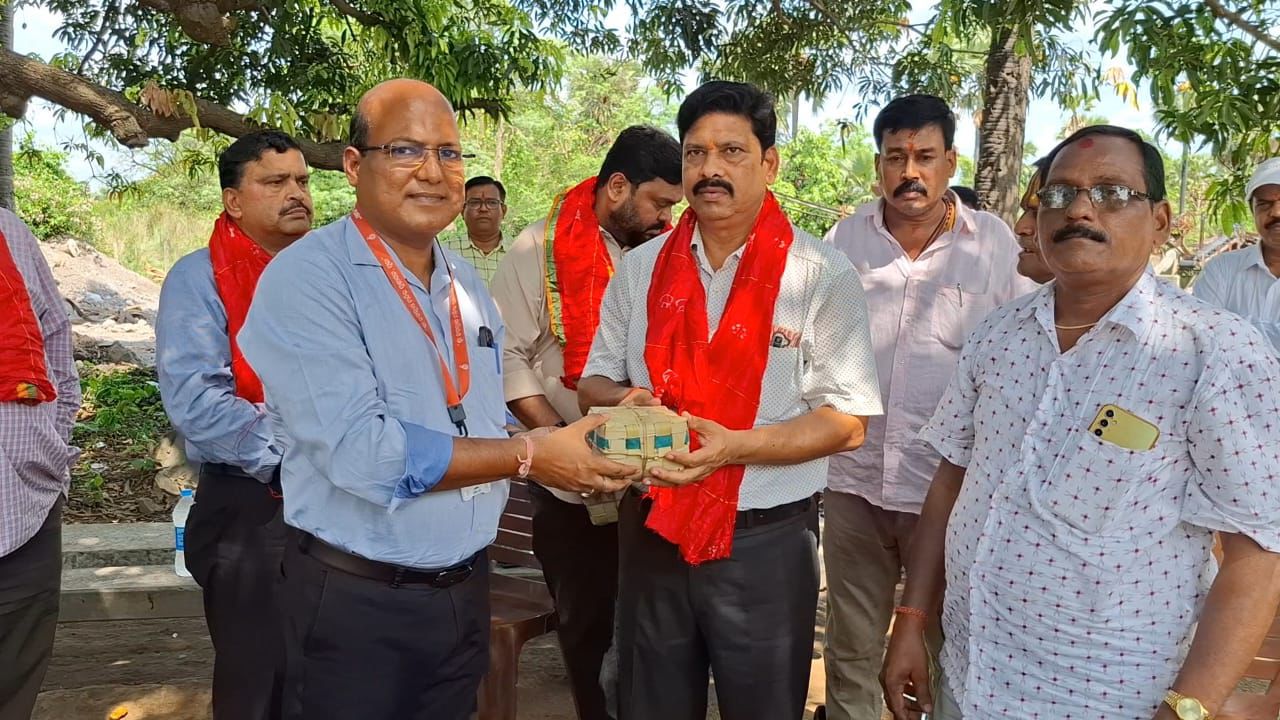 ମହାପ୍ରଭୁଙ୍କ ଆଗାମୀ ରଥଯାତ୍ରାରେ ଚାରମାଳ ପାଇଁ ବ୍ୟବହାର ସକାଶେ ତାଳ ଗଛ ସଂଗ୍ରହ କରାଯାଇଛି l