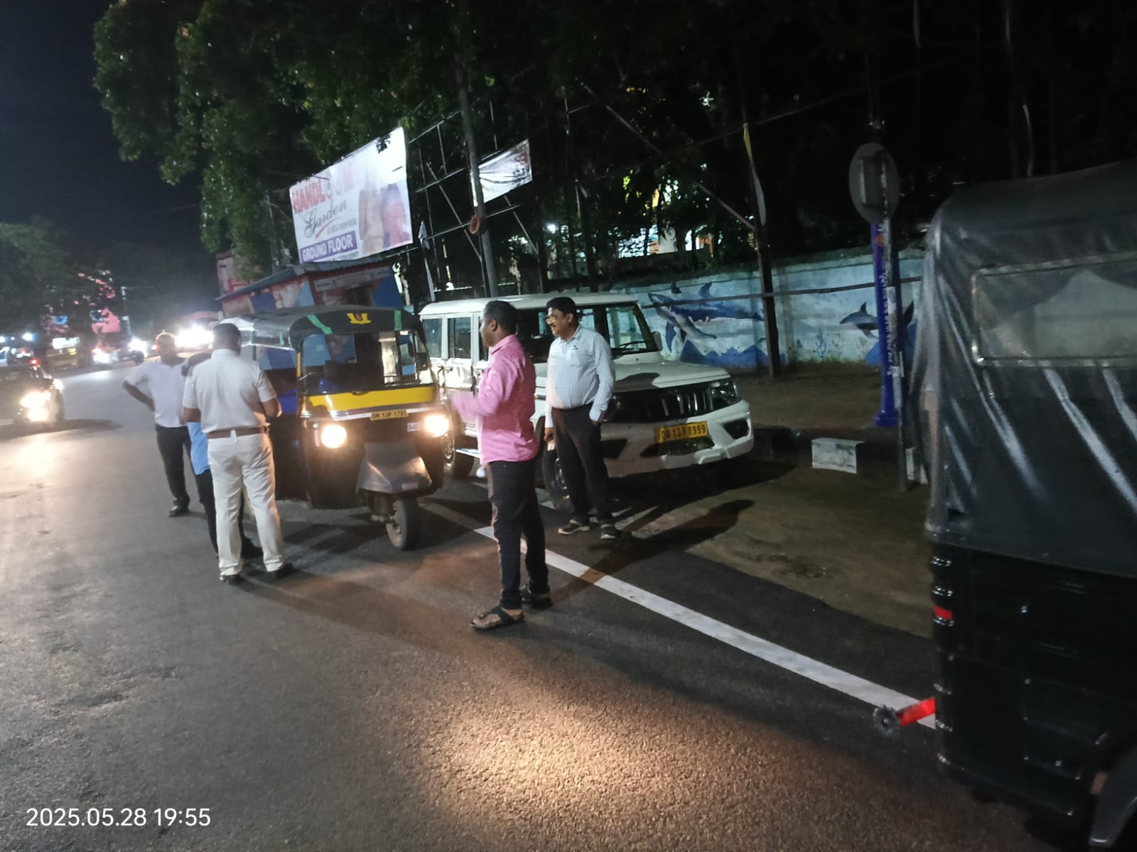 ଆଞ୍ଚଳିକ ପରିବହନ ଅଧିକାରୀଙ୍କ  ବିଭିନ୍ନ ପ୍ରକାରର ଚଢ଼ାଉ କରାଯାଇଅଛି. ଆଇନୀଭଙ୍ଗକାରି ମାନଙ୍କ ଉପରେ ଉଚିତ ପଦକ୍ଷେପ ନିଆଯାଇଅଛି