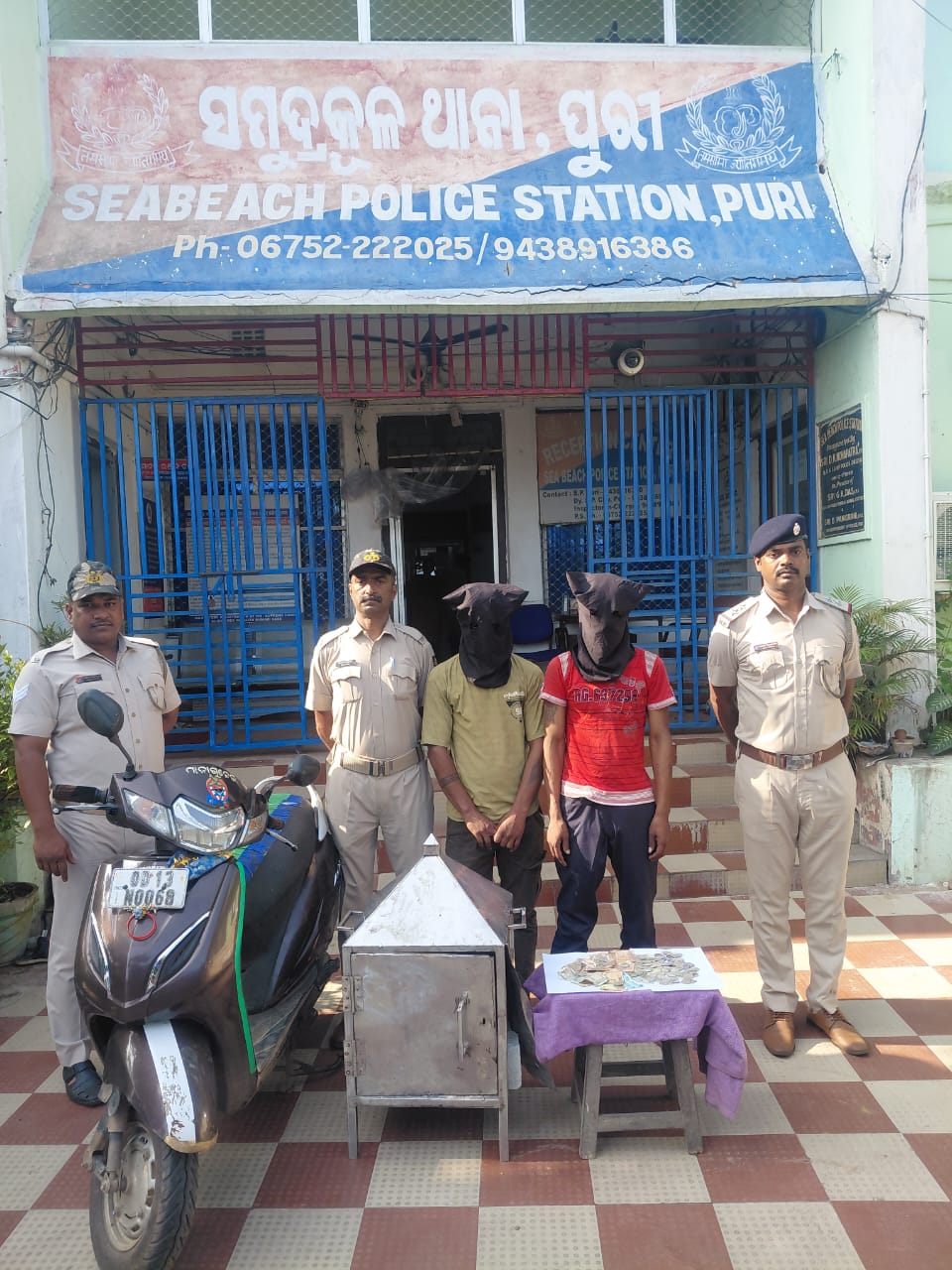  ହୁଣ୍ଡି ଚୋରି ଅଭିଯୋଗରେ ସମୁଦ୍ରକୂଳ ଥାନା ଦ୍ୱାରା ଦୁଇ ଗିରଫ ସହ କୋର୍ଟ ଚାଲାଣ l