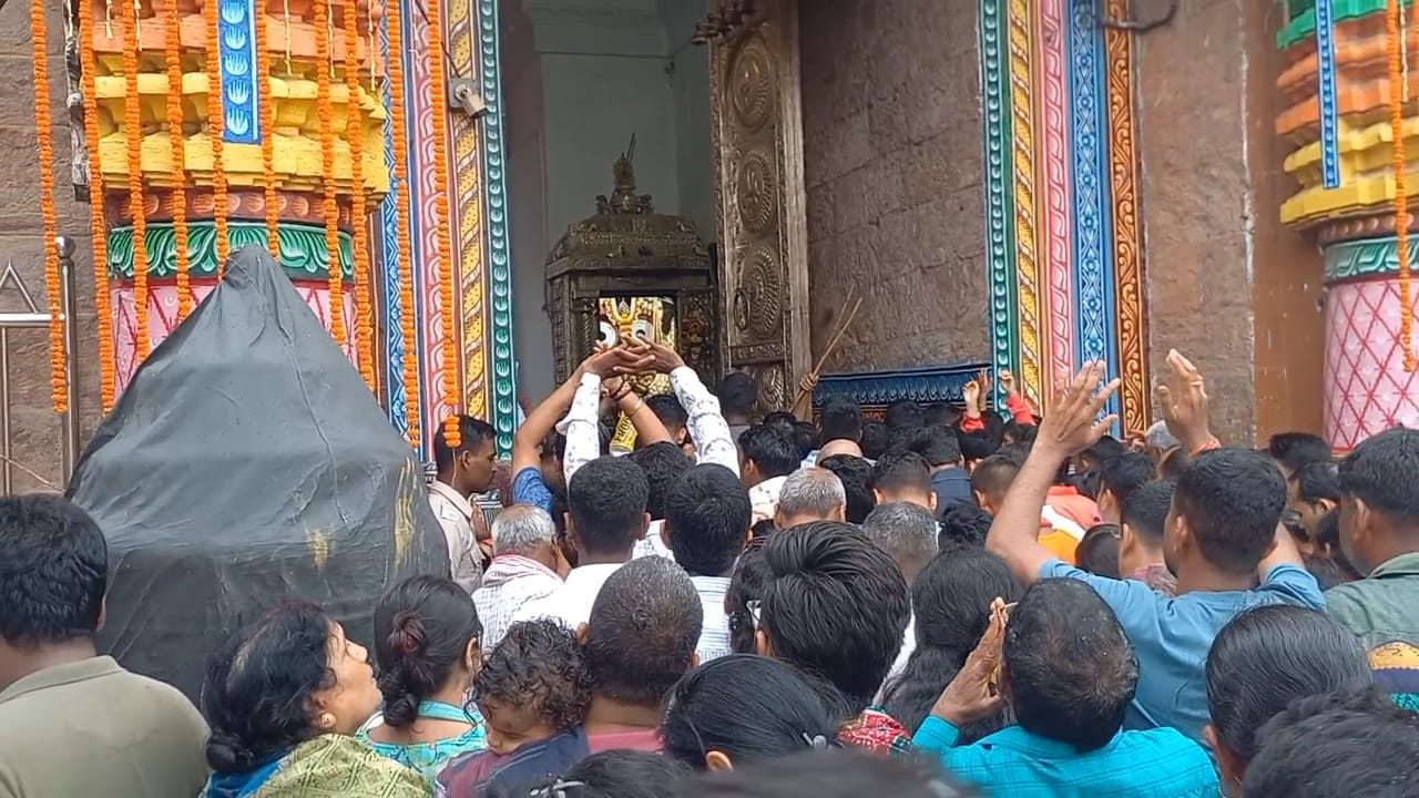  ପ୍ରଭୁ ଶ୍ରୀକୃଷ୍ଣ ଧରାବତାରଣ କରିବା ପରେ ଆଜି ଶ୍ରୀମନ୍ଦିରରେ ନନ୍ଦୋତ୍ସବ ନୀତି ପାଳିତ ହେଉଛି। 