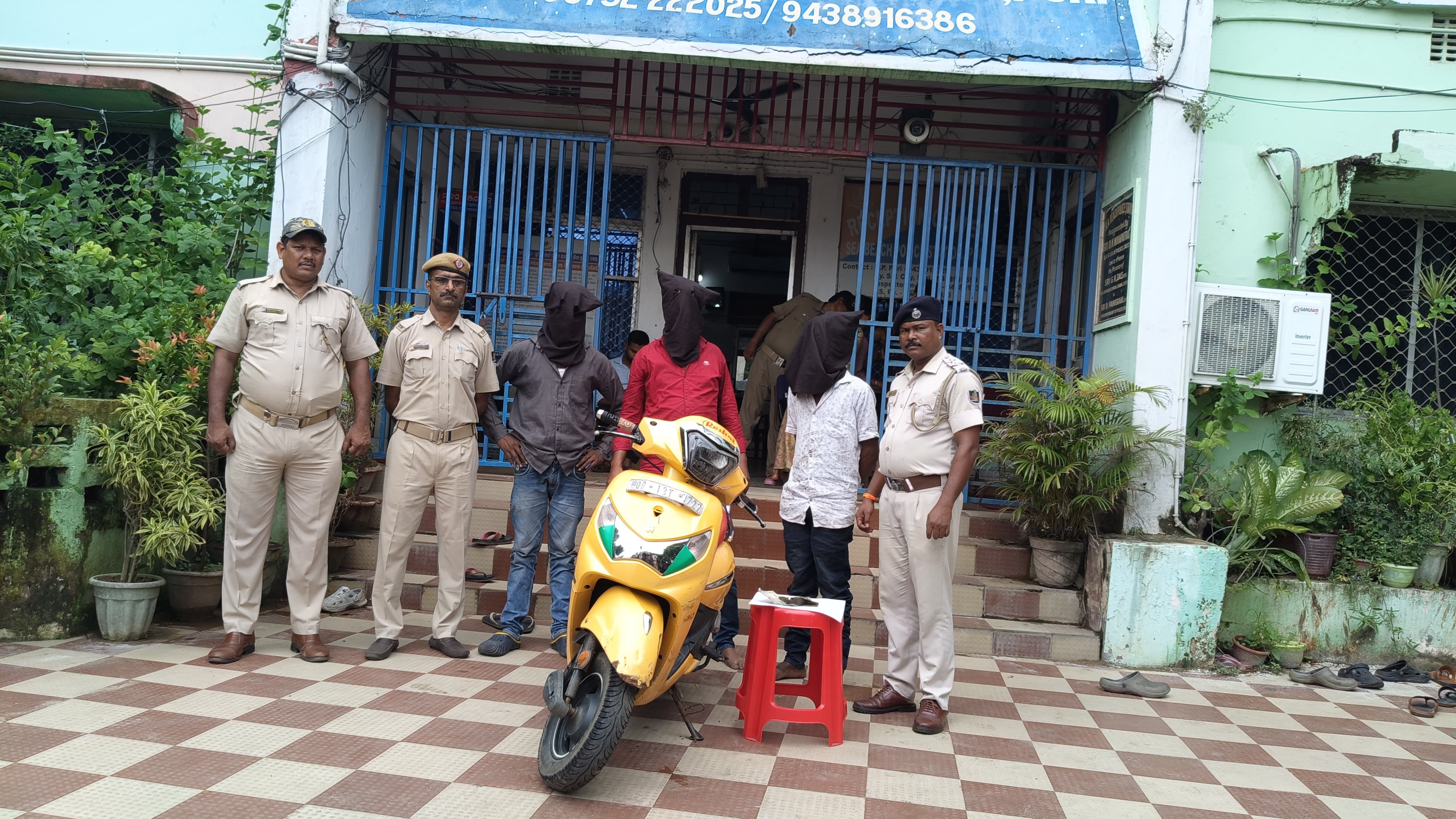 ମରଣାନ୍ତକ ଆକ୍ରମଣ କରି ଲୁଟ, ସମୁଦ୍ରକୂଳ ଥାନା ଦ୍ୱାରା ୩ଗିରଫ 