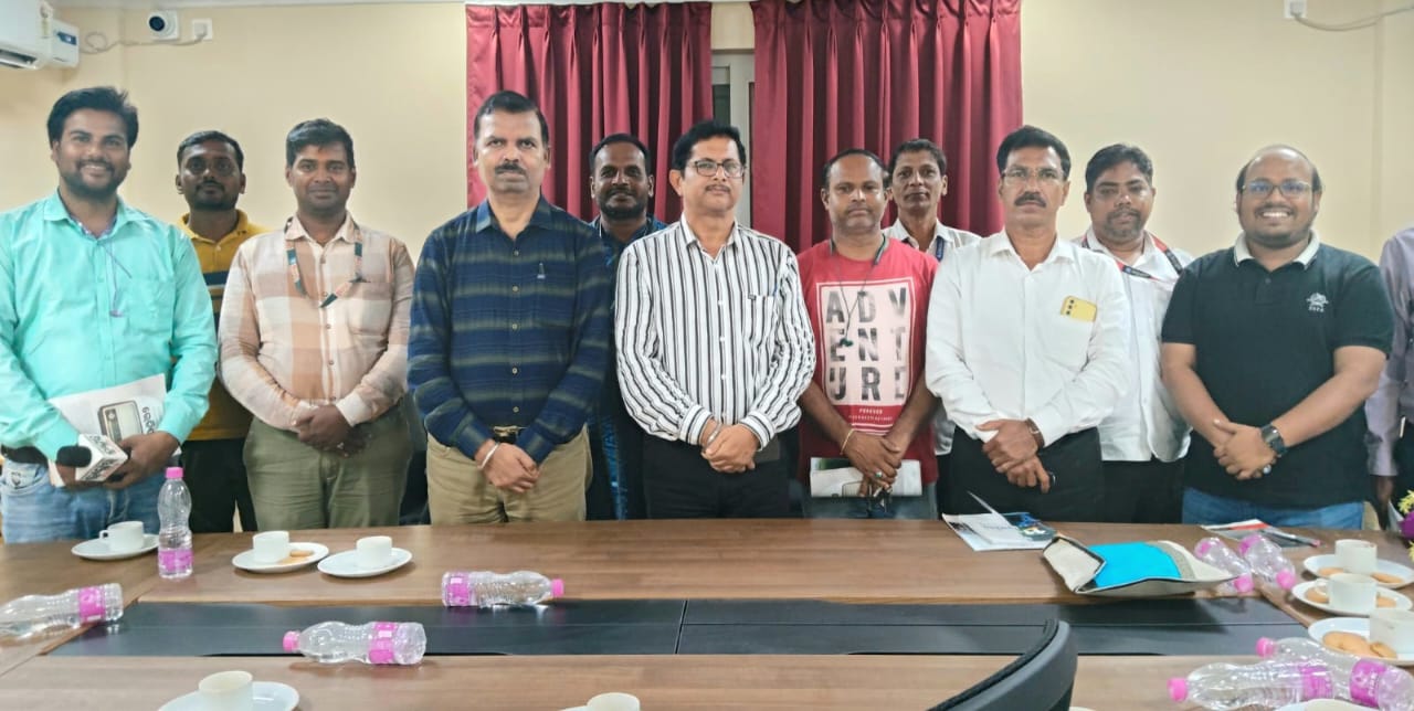 ପୁରୀଠାରେ ସ୍ଥାନୀୟ ଗଣମାଧ୍ୟମ ପ୍ରତିନିଧିଙ୍କ ସହ ଆଲୋଚନା କଲେ ପିଆଇବି ଅତିରିକ୍ତ ମହାନିର୍ଦ୍ଦେଶକ