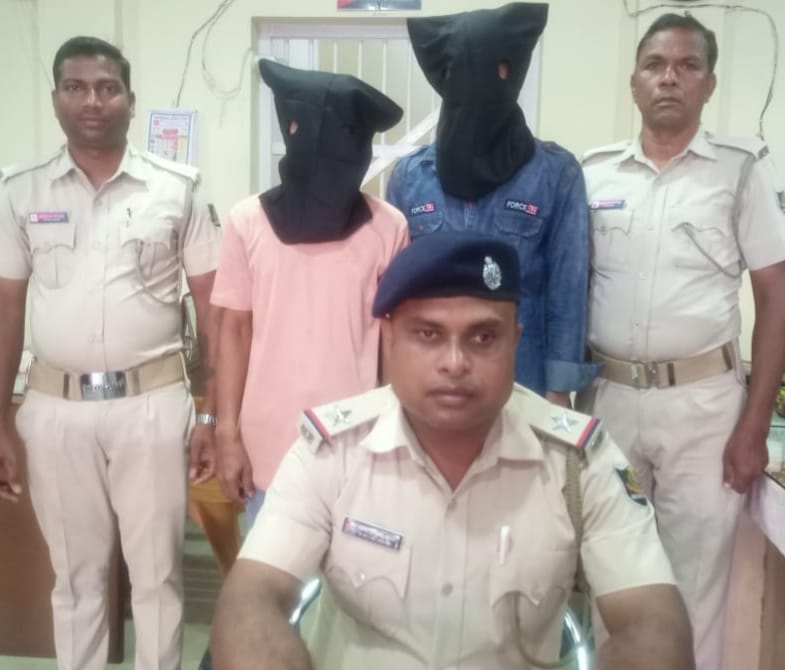 ଜେଲ ଗଲେ ଦାଦାବଟି ଦାବିକରି ଫେରାର ଥିବା ଦୁଇ ଯୁବକ