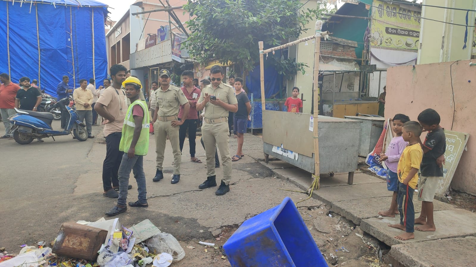 ନିଶାଗ୍ରସ୍ତ ଯୁବକ ଙ୍କ ମାଡ଼ରେ ସଫେଇ କର୍ମଚାରୀ ଆହତ ।