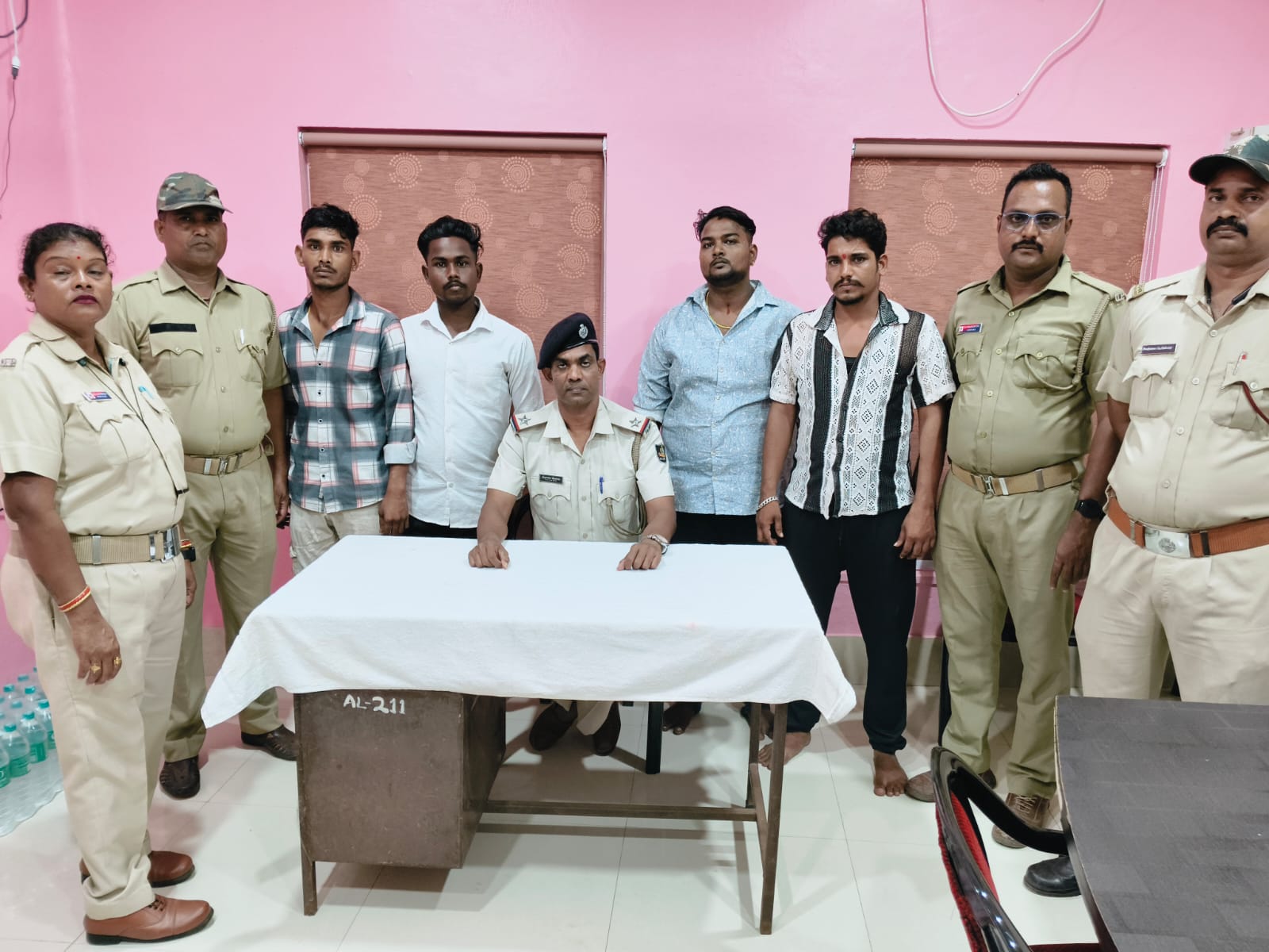  ବନ୍ଧା ହେଲେ ୪ ନକଲି ଗୁମାସ୍ତା