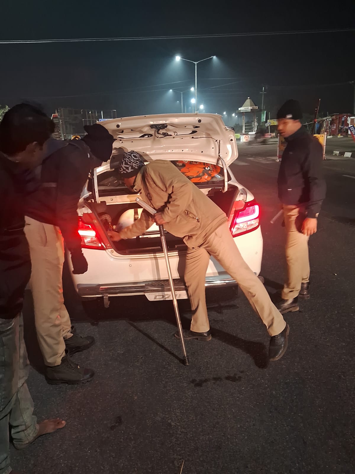 ପୁଲିସ ପକ୍ଷରୁ ମଦ୍ୟପାନ କରି ଗାଡ଼ି ଚାଳନା ବିରୋଧରେ କାଯ୍ୟନୁଷ୍ଠାନ ଅଭିଯାନ