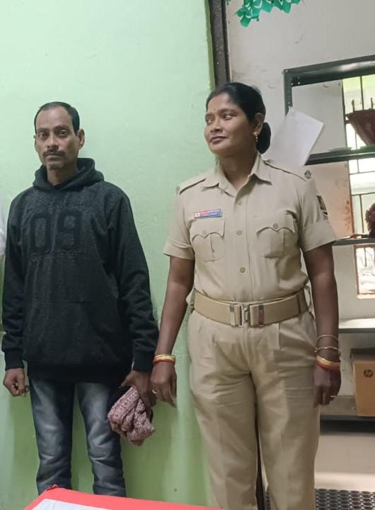 ଦେଶୀମଦ କାରବାର ଅଭିଯୋଗରେ ଜଣେ ଗିରଫ 