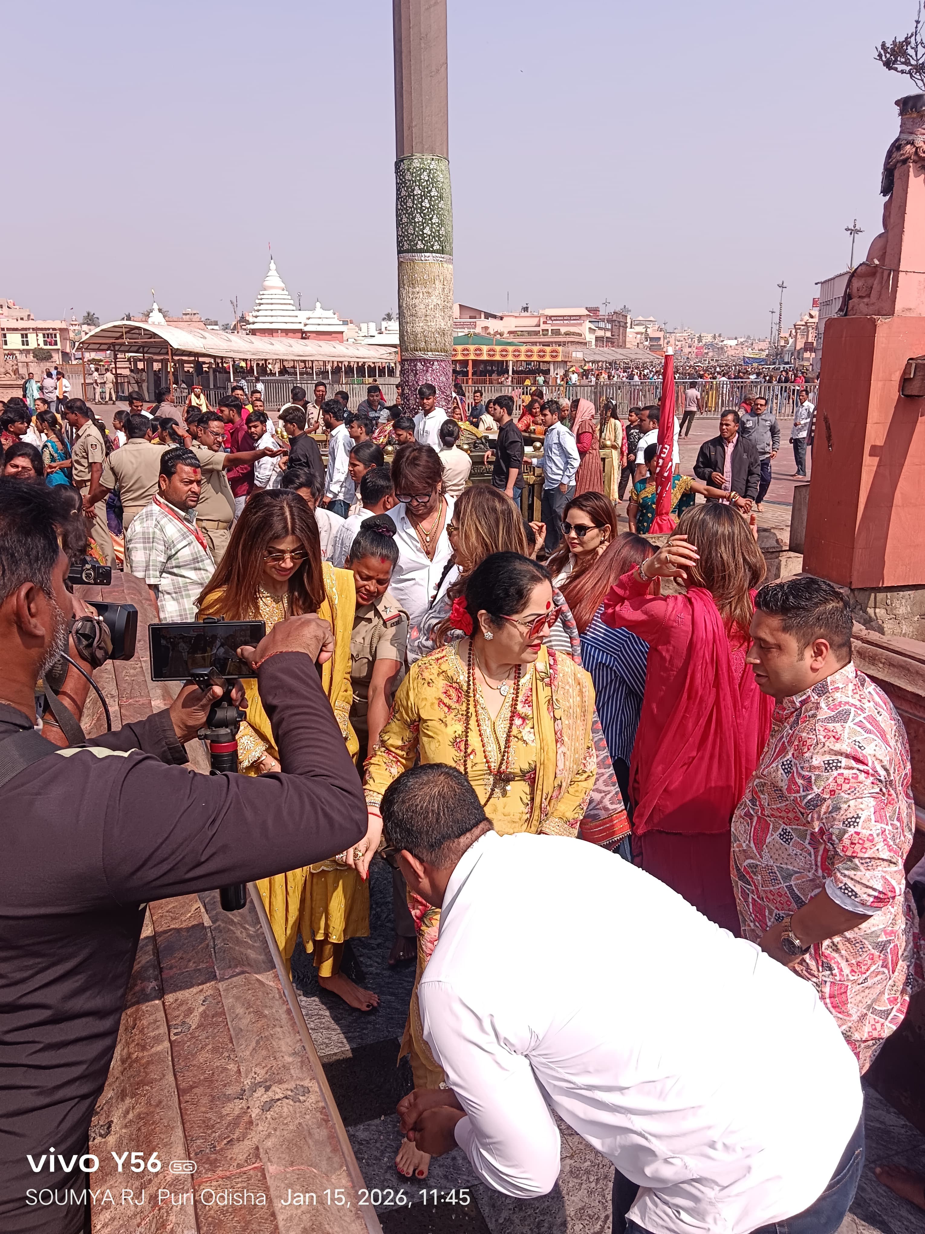 ଜଗନ୍ନାଥ ଦର୍ଶନ କଲେ ବଲିଉଡ ଅଭିନେତ୍ରୀ ଶିଳ୍ପା ସେଟ୍ଟି 