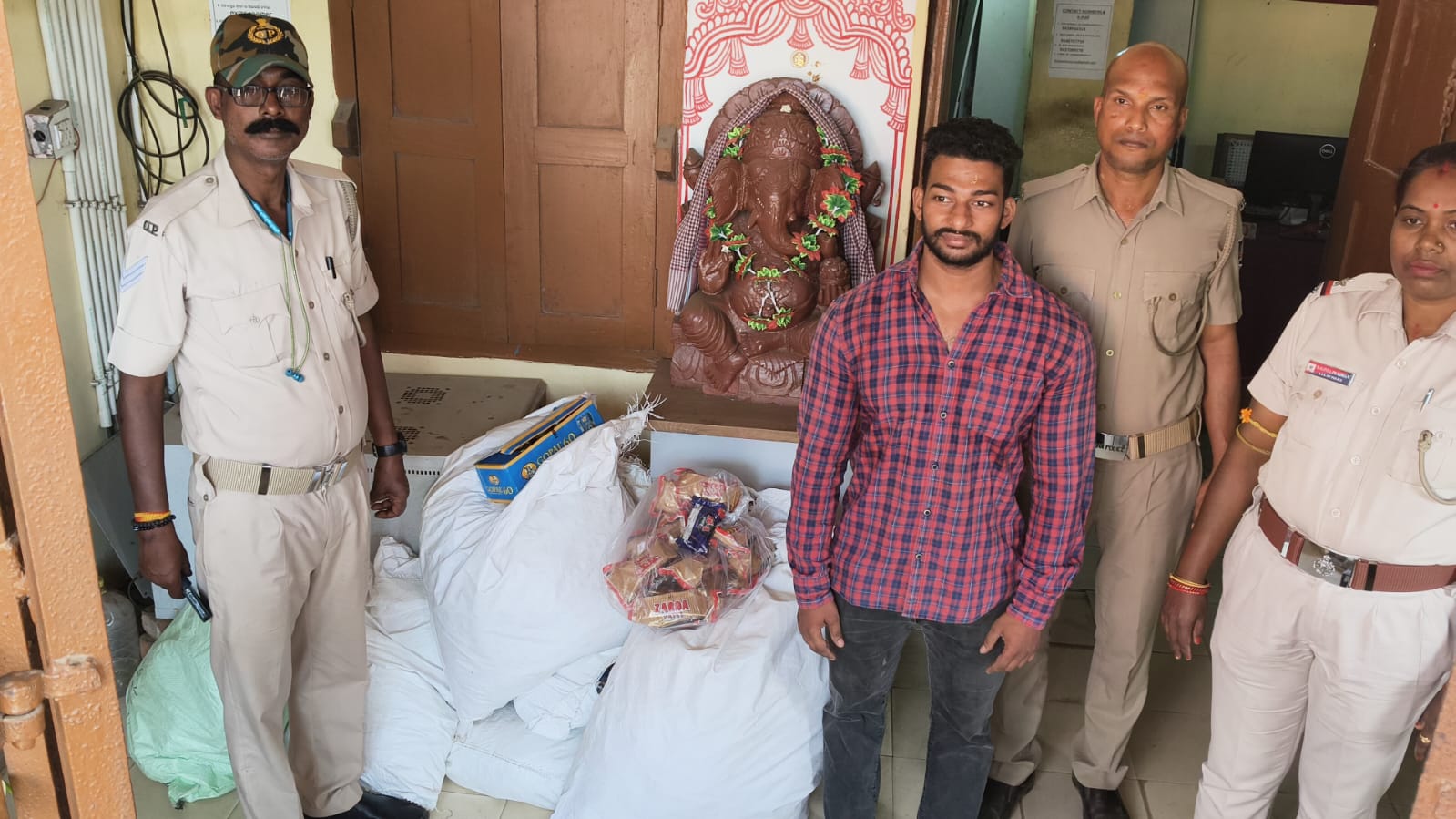 ନିଷିଦ୍ଧ ପାନ ମସଲା, ଗୁଟକା ଜବତ, ଜଣେ ଗିରଫ 