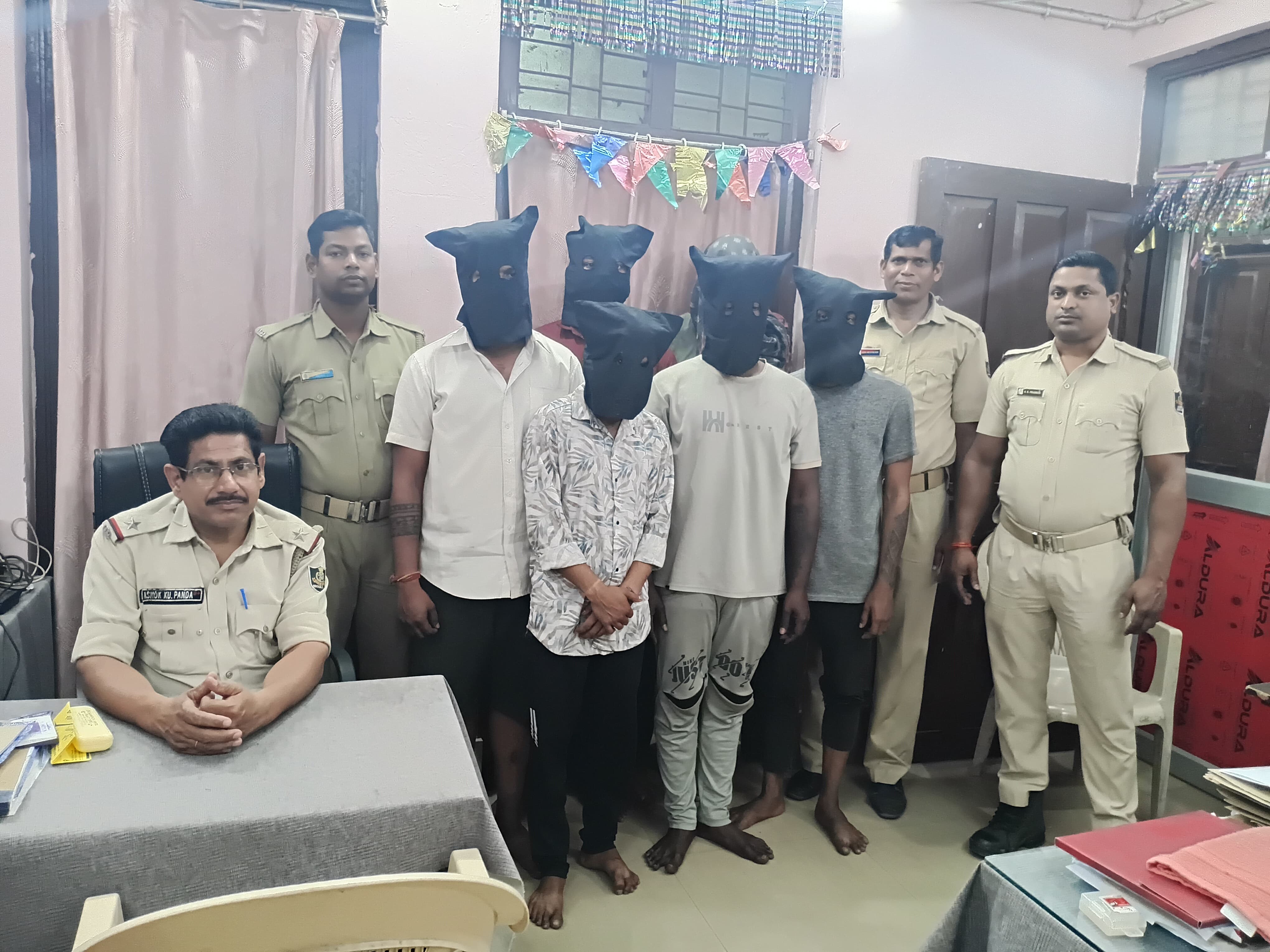 ଡକାୟତି ଯୋଜନା ପଣ୍ଡ, ୬ ଗିରଫ 