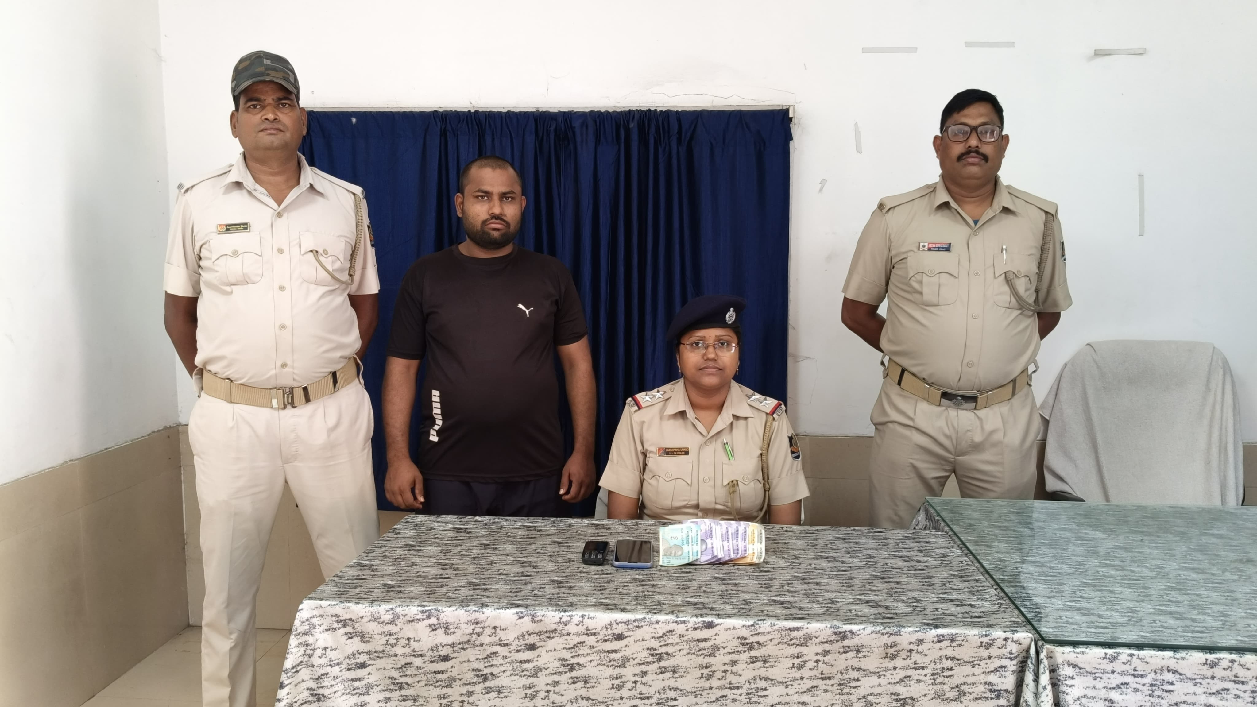 ବ୍ରାଉନ ସୁଗାର ଜବତ, ବେପାରୀ ଗିରଫ 