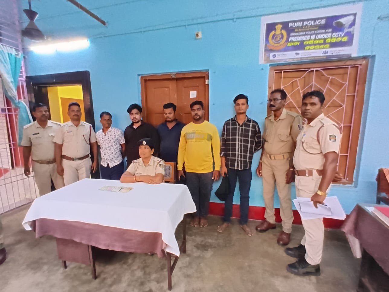 ଶ୍ରୀମନ୍ଦିରରେ ବଢ଼ି ଚାଲିଛି ଦଲାଲଙ୍କ ଠକାମୀ, ଟଙ୍କା ନେଇ କରାଉଛନ୍ତି ଜଗା ଦର୍ଶନ, ୧୧ ଗିରଫ