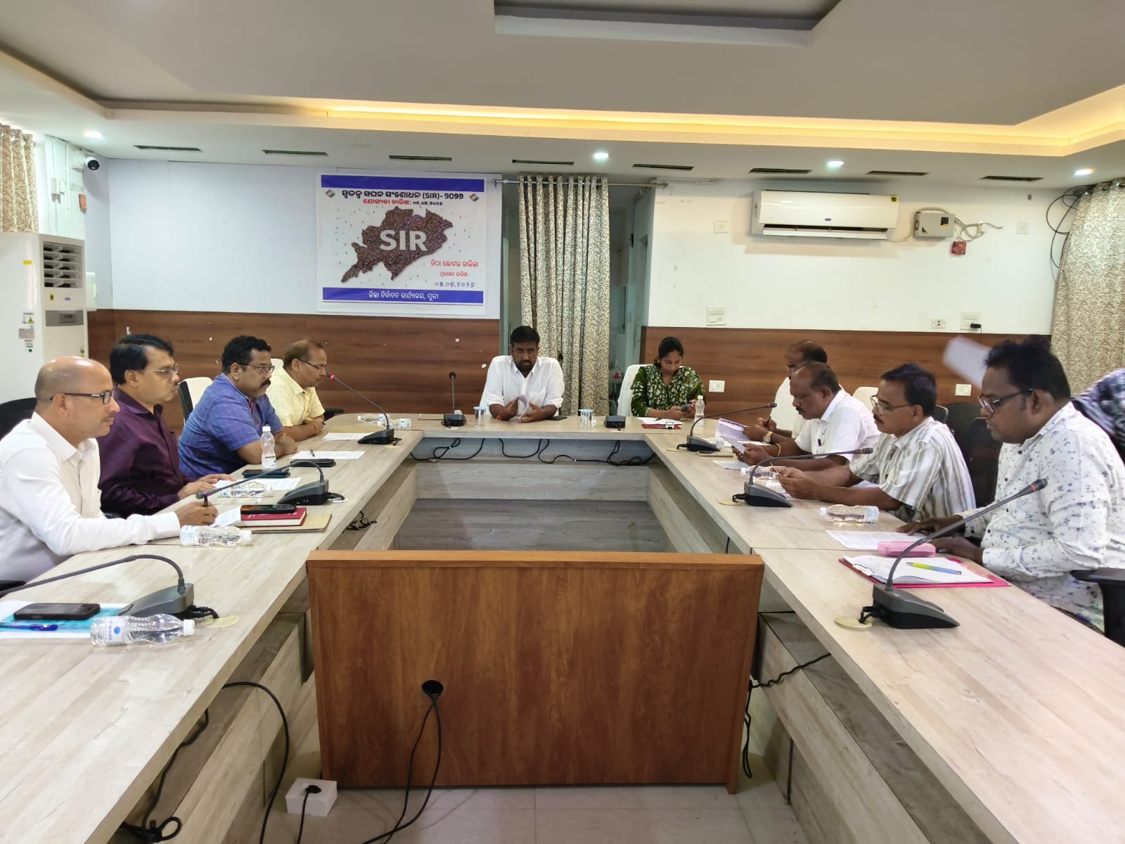 ପୁରୀ ଜିଲ୍ଲା ରେ ୧୩ ଲକ୍ଷ ୨ ହଜାର ୭୬୮ ଜଣ ଭୋଟର,   ବାଦ୍‌ ପଡ଼ିଛନ୍ତି ୮୫୧୬୨