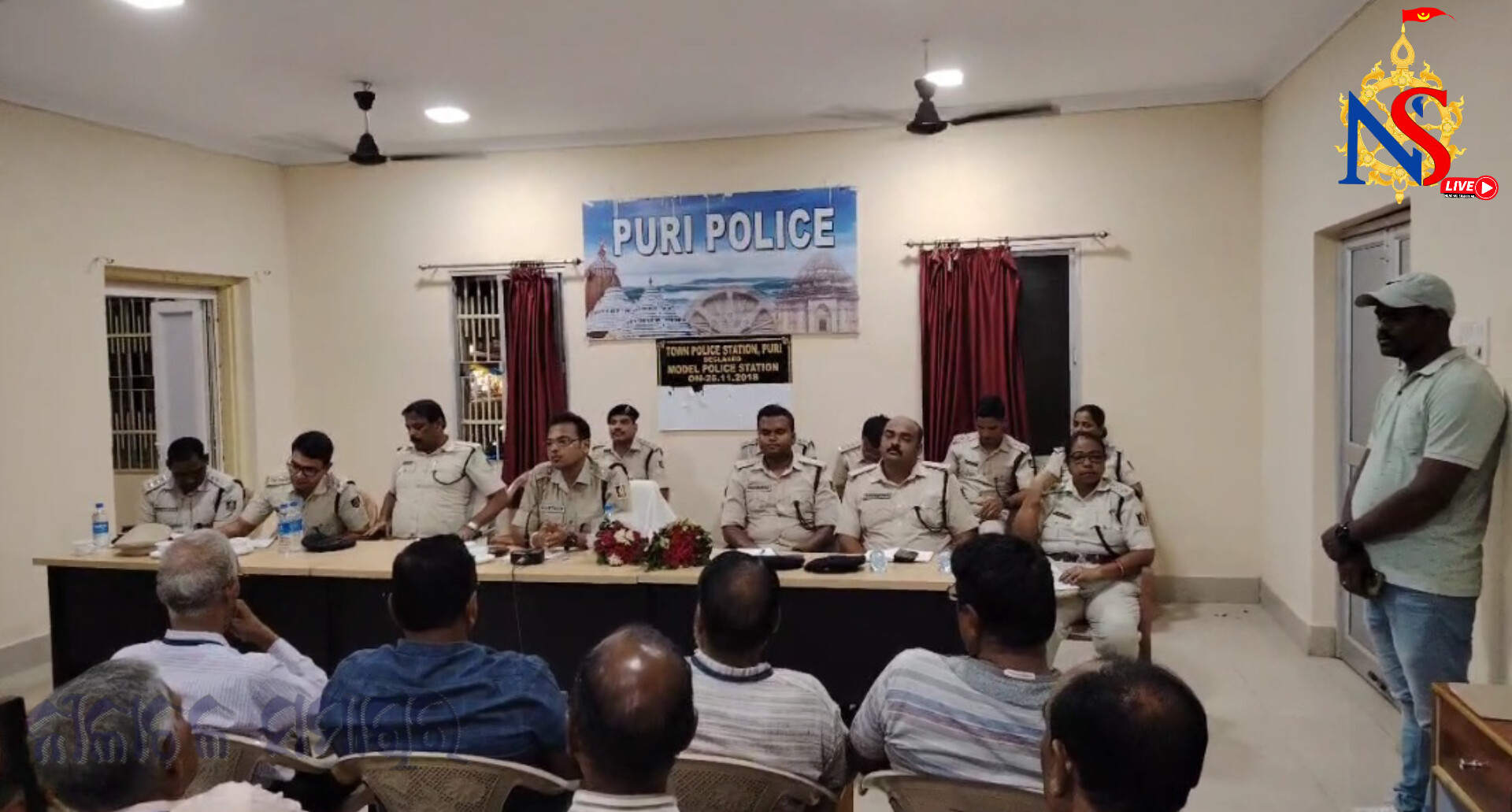 ଦେବସ୍ନାନ ପୂର୍ଣ୍ଣିମାରେ ସ୍ନାନମଣ୍ଡପ ଉପରୁ ସହରର ବରିଷ୍ଠ ନାଗରିକ ଓ ଦିବ୍ୟାଙ୍ଗ ବ୍ୟକ୍ତିମାନେ କିଭଳି ଶୃଙ୍ଖଳିତ ଭାବେ ମହାପ୍ରଭୁଙ୍କୁ ଦର୍ଶନ କରି ପାରିବେ 