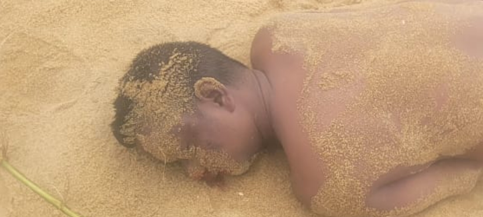  ବେଳାଭୂମିରୁ ଏକ ମୃତଦେହ ଉଦ୍ଧାର କରିଛି ବଳିଆପଣ୍ଡା ଥାନା ପୋଲିସ l 