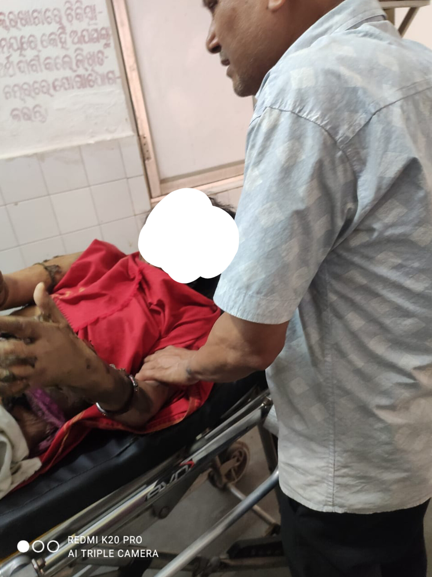 ନିଜକୁ ନିଜେ ନିଆଁ ଲଗାଇ ପୋଡି ହୋଇ ଜଣେ ମହିଳା ଗୁରୁତର ହୋଇଛନ୍ତି l 