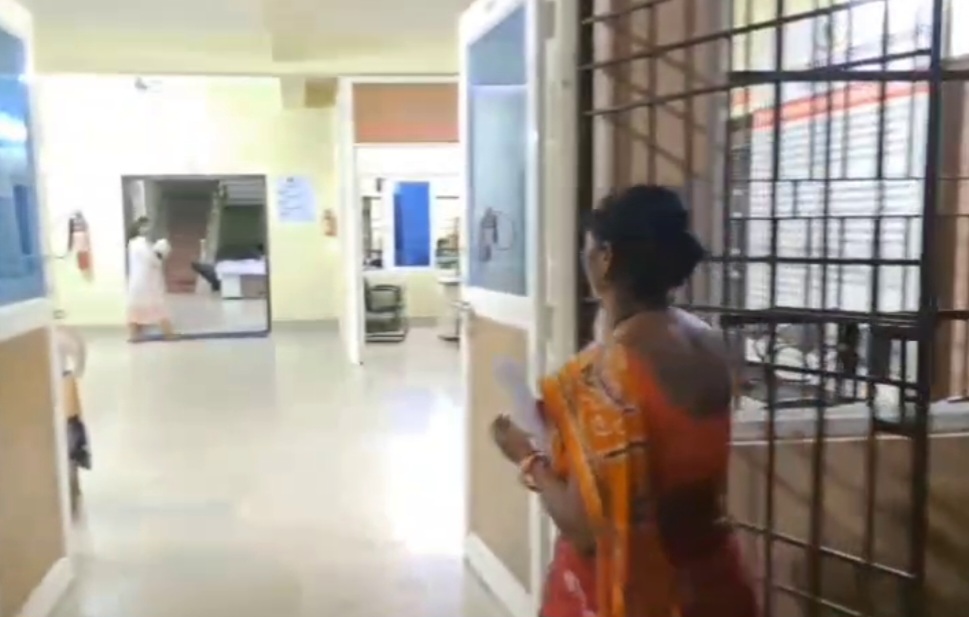 ନାବାଳିକାଙ୍କ ସନ୍ଦେହଜନକ ମୃତ୍ୟୁ ଘଟଣା: ମୃତ ଛାତ୍ରୀଙ୍କ ମା’ ଆଣିଲେ ହତ୍ୟା ଅଭିଯୋଗ