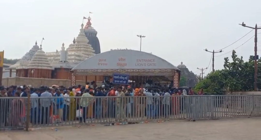 ଜଗା ଦର୍ଶନ ପାଇଁ ଲମ୍ବା ଲାଇନ୍, ରବିବାର ଥିବାରୁ ଶ୍ରୀମନ୍ଦିରରେ ପ୍ରବଳ ଗହଳି